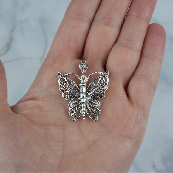 NWT: Sterling Silver Filigree Butterfly Pendant With Chain - Picture 2 of 10